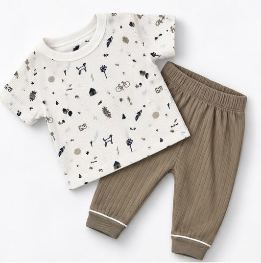 Little Explorer Print T-Shirt & Taupe Joggers Set